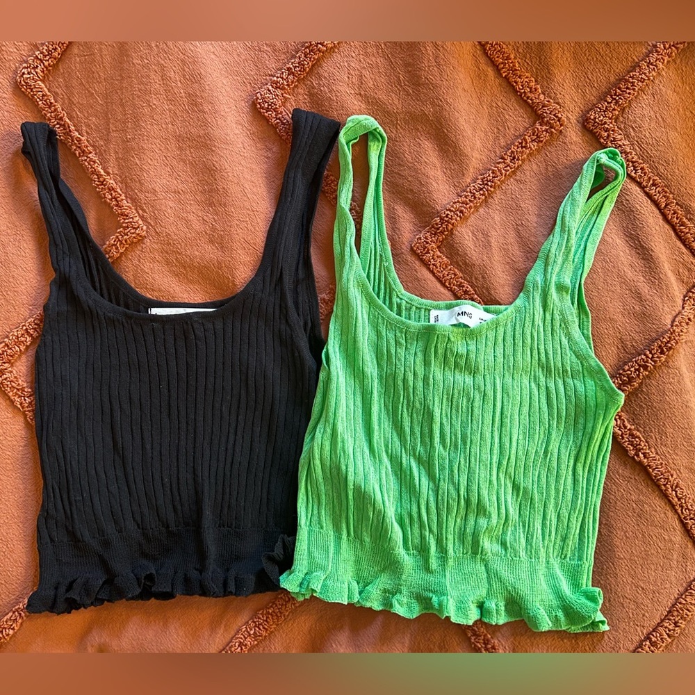 Cropped ruffle tank xs